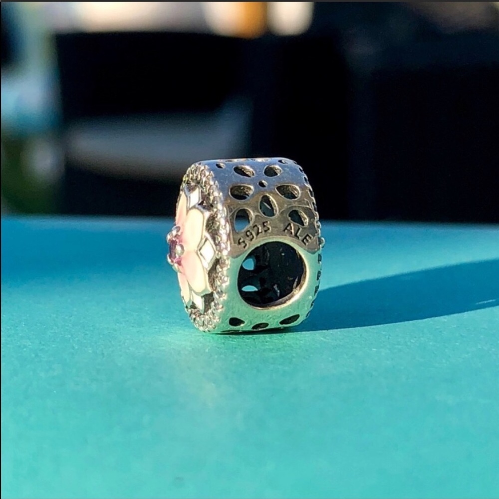 Pandora Magnolia Bloom Charm - Picture 3 of 5
